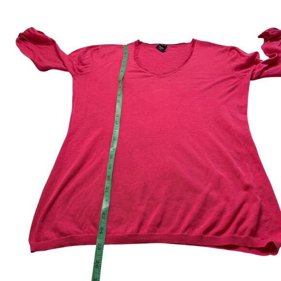 SNOBBY SHEEP Magenta Silk Blend Sweater Size 44 Medium *READ* V-neck Lightweight - Picture 8 of 11